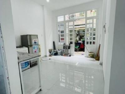 Cho thuê nhà Nguyên Căn Đường 15, Phường Tân Kiểng, Quận 7  nhà mới 100% Dt: 4m x 6,2m