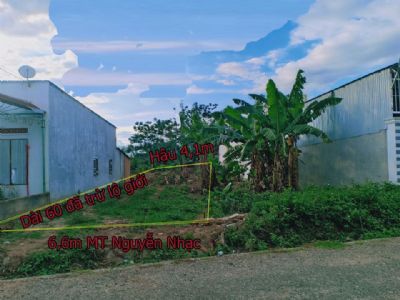 Cần bán đất đường Nguyễn Nhạc Phường Ngô Mây Diện tích 6.6 x 60m(Hậu 4,1m), đất sạch bao quy hoạch