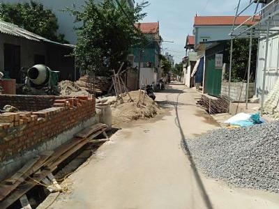 BÁN ĐẤT TIỂU KHU GIẤY PHÚ MINH PHÚ XUYÊN đất ở thị trấn Diện tích Tổng 86m2  MT 7,6m