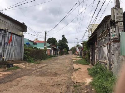 Cần bán đất phường Thắng Lợi chỗ đường thông giữa Dã Tượng và hẻm 81 Nguyễn Chí Thanh.
