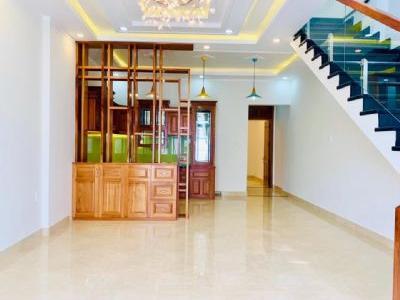 Bán Nhanh Nhà mặt tiền Huỳnh Thúc Kháng Hướng ĐÔNG BẮC Giá 2, xxx tỷ Dt 5,2m*20m