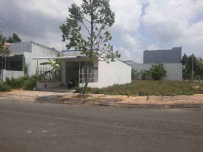Cần bán gấp nhà đường Triệu Quang Phục, khu dân cư Phường 5, Tp. Vị Thanh, Hậu Giang. DT 5 * 20