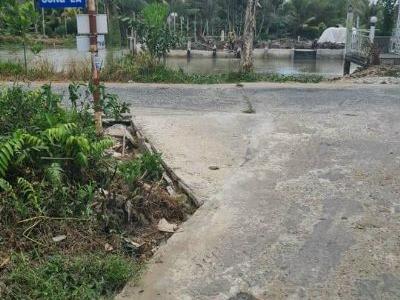 Cần thu hồi vốn bán lại đất thổ cư giá rẻ DT 5x31 có 92,6m thổ cư Hướng Đông Nam Vị Thanh