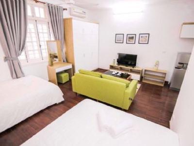 Cho thuê căn phòng hiện đại, view hồ Tây lộng gió tại Tô Ngọc Vân,Tây Hồ