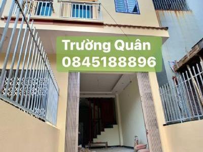 Bán nhà 61㎡ sân cổng Nguyễn Bính Văn Cao Ngõ nông rộng ngay gần đường, thiết kế sân trước sân sau
