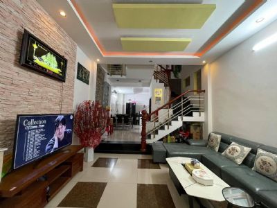 SIÊU LỢI ÍCH, Ô TÔ, bán nhà Nguyễn Chí Thanh Đống Đa 45m2, 4.3 tỷ