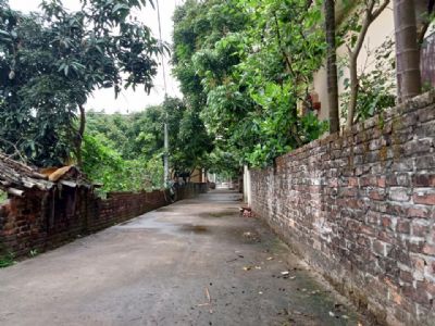 Siêu phẩm Thôn 1 ông đình khoái châu Nằm gần ngay trên đường trục DT 377 liên xã liên huyện