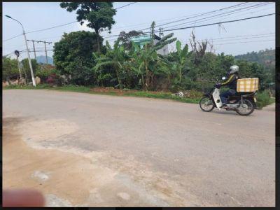 cần bán nhanh lô đất đẹp tại tại quốc lộ 43 mộc châu DT gần 1000m2, 2 mặt tiền bám mặt đường QL 20m