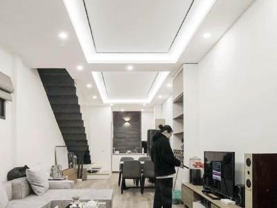 Ở LUÔN BAO SANG TÊN TẶNG NỘI THẤT XỊN, bán gấp nhà Thái Hà, 45m2, 4 tỷ