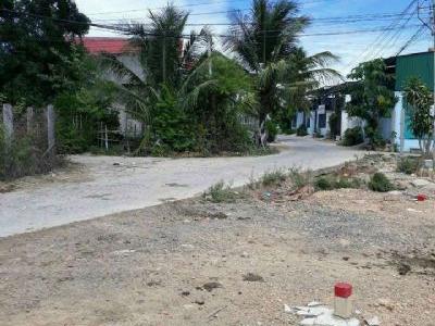 Bán đất mặt tiền Thôn Tây xã Vĩnh Phương , TP Nha Trang giá 700tr cách chợ Vĩnh Phương 300m