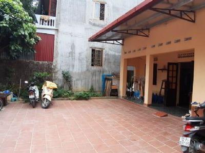 Bán ngôi nhà cấp 4 rộng rãi thuộc phường Tam Thanh ngay đằng sau trường TH Tam Thanh, đường to rộng