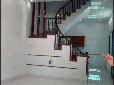 Bán nhà 3 tầng Lô Góc mới xây kiên cố với giá 1 tỷ xxx Nằm TTTP Thái Bình thuộc P.Quang Trung