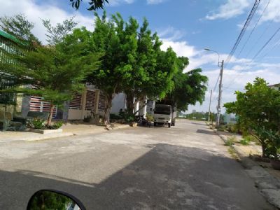 Cần tiền ra đi lô đất tdc Phan Đăng Lưu Dt 108m2, đường nhựa 13m. Khu dân cư yên tĩnh, thoáng mát