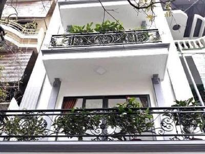 Chính Chủ Cần bán gấp nhà đẹp 3 mặt thoáng Cầu Giấy 61m 5T 6 tỷ