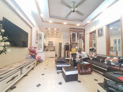 GIÁ TRỊ VƯỢT TRỘI, bán nhà phố Chùa Bộc Đống Đa, kinh doanh, 45m2x4t, 3 tỷ 9