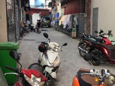 MẢNH ĐẤT ĐẸP, CỬA NHÀ Ô TÔ TRÁNH, CẠNH SÁT ĐẠI HỌC CÔNG NGHIỆP HÀ NỘI, GIÁ 50 TRIỆU/m2