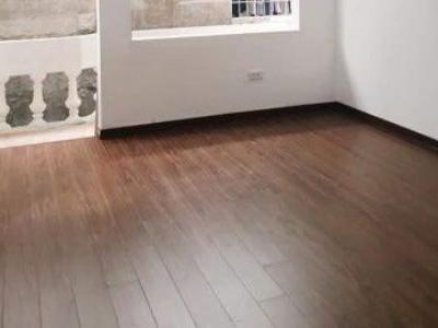 Bán gấp nhà Xuân Thủy, Cầu Giấy. DT 35m2 x 4T, nhà đẹp, 2 mặt thoáng, giá 2.95 tỷ.