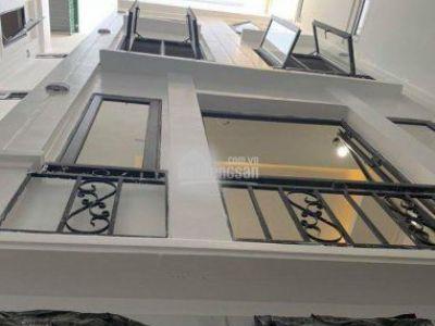 Bán nhà Trần Thái Tông, 5 tầng mới đang hoàn thiện, 2.95 tỷ