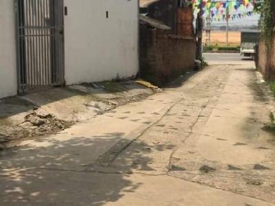 Cần bán lô đất ở cạnh cây xăng quất lưu Dt:5x22..cách trục chính quốc lộ 2A đường trạm thu phí 50m
