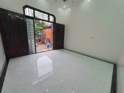 Bán nhà 2 tầng giá tại cựu quán đức thượng Hoài Đức HN  Dt: rộng gần 60m  Giá: chỉ hơn 2 tỷ.