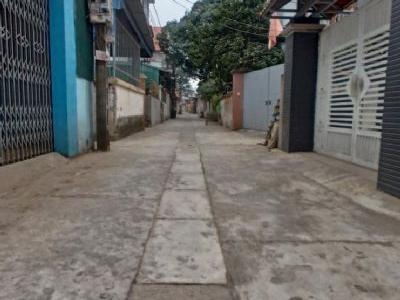 Bán nhà đẹp Cổ Nhuế 35m x 5 tầng mặt tiền 4m  ô tô đỗ cổng giá 2tỷ8  Nhà đẹp dân xây từ năm 2017