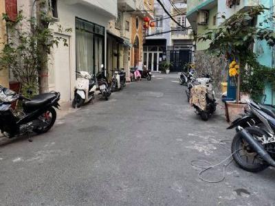 Chính chủ : bán nhà đường Trường Sa, Quận Phú nhuận , dt : 46m2 Nhà bán: DT 46m2(DTXD 138m2)