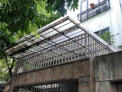 bán nhà Cầu giấy 80m2 5 tầng mặt tiền 4,5m oto vào nhà sổ đỏ chính chủ