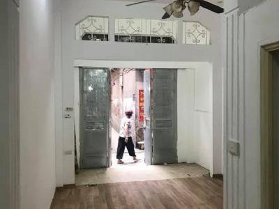 CHỦ CẦN BÁN NHÀ TT CẦU GIẤY PHÂN LÔ Ô TÔ ĐỖ CỬA KINH DOANH DÒNG TIỀN LỚN NHỈNH 4 TỶ