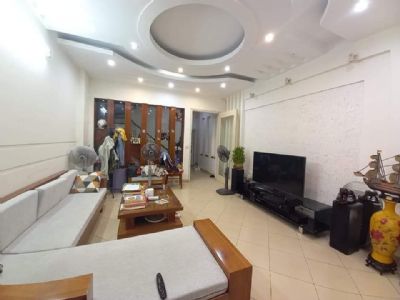 Bán nhà Ngọc Lâm Long Biên,1 bước ra chợ, 50m2x4T, ngõ ô tô Innova tránh nhau, nhà đẹp ở ngay