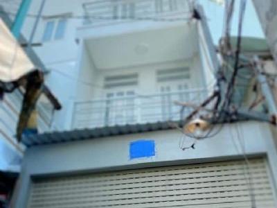 BÁN NHÀ: Tôn Đản quận 4 DT 60m2 ngang 3 dài 19 3,7 tỷ gần đường lớn ,chợ, trường học.