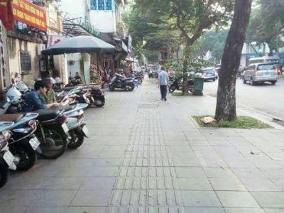 Bán gấp nhà mặt phố Nguyễn Phong Sắc, vỉa hè siêu rộng, kinh doanh bất chấp, 42m2, 4 tầng.