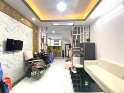 Chủ nhà cần bán gấp nhà ở phố Thọ Lão, gần Lò Đúc và Nguyễn Công Trứ, Trung tâm Quận Hai Bà Trưng.