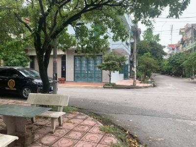 Cần tiền nên em muốn bán căn Biệt Thự 2 mặt tiền tổng diện tích 179m2 ở trong thành phố Bắc Giang