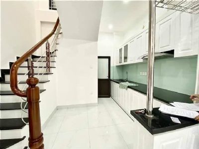 NHÀ MỚI - 20M RA HỒ TÂY - 20M RA PHỐ - VỊ TRÍ VÀNG - CỰC KÌ HIẾM Diện tích 45m2, nhà mới xây 5 tầng