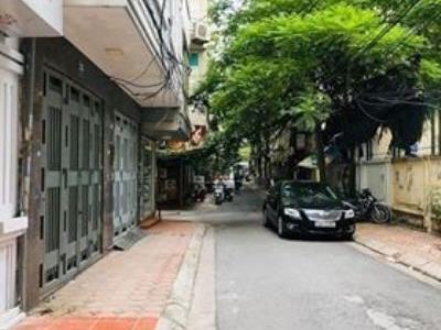 Vị trí cực đẹp của trung tâm Quận Cầu Giấy, diện tích 50m2, 5 tầng thang máy, mặt tiền 5.5m