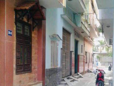 BÁN NHÀ Khu trung tâm tp QUY NHƠN Gần Biển,gần đại học và gần quãng trường hiện đang cho thuê 4tr