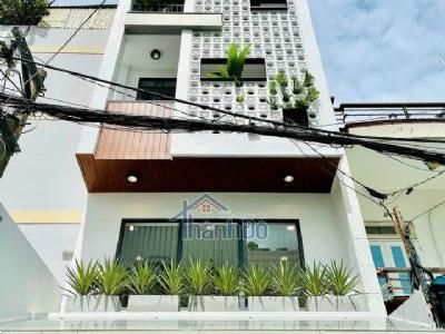 NHÀ PHỐ HIỆN ĐẠI NGAY TRUNG TÂM P9 GÒ VẤP - NHÀ FULL NỘI THẤT. - Diện tích : 4M x 14M