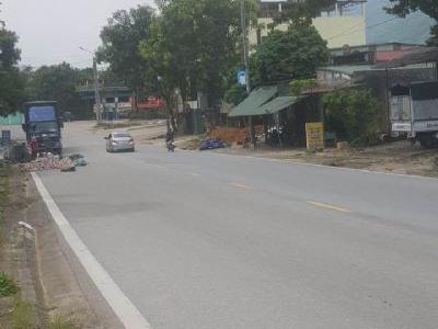 Cần tiền nên bán em chân dài dáng đẹp Trục đường QL2, đối diện phía trên cây xăng Hoa Tờ 50m