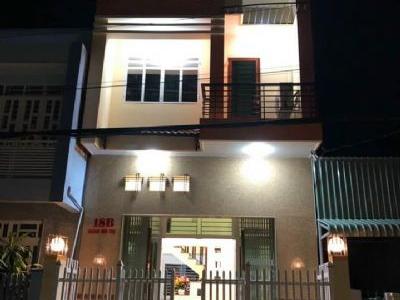 Bán nhà Mỹ Bình Diện tích 67.6m2  (1PK, 1 bếp, 3PN, 4WC, 1 P.thờ, sân thượng, 1 kho) DT sàn 154.2m2