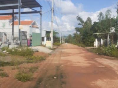 CẦN BÁN NHANH LÔ ĐẤT THÔN THUẬN ĐỨC, XÃ NHƠN MỸ, TX.AN NHƠN.DT 180M2(đất ở hoàn toàn) Giá 7xx
