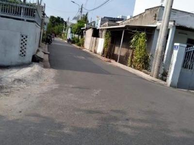 TÔI CẦN BÁN NHÀ SIÊU MẶT TIỀN PHÚ TRINH Diện Tích trên sổ hơn 337m2 ( dttt: 500m) Giá bán: 5tỷ