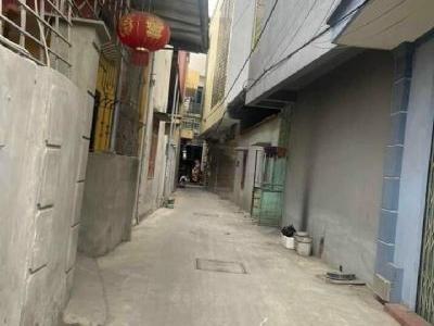Chính chủ bán nhà 3 tầng gần chợ bất lự Hoàn Sơn oto vi vu DT 55m2 xung quanh hàng xóm thân thiện