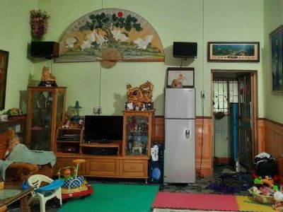 Cần bán nhà 2 tầng mặt đường đi trường Đảng p. Hoà Chung Diện tích108m2, tất cả đã chuyển đổi đất ở