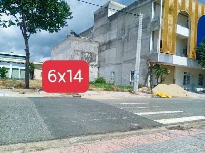 Gồng lãi ngân hàng không nổi bán gấp lô đất Mặt Tiền Chợ. Sổ đỏ, thổ cư 100% Sát quốc lộ 51.