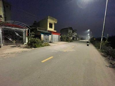 Hàng cực hot các bác ơi. Mới tinh nhá Đất thôn 2 phù vân Mặt đường trải nhựa 2 ôtô tránh nhau