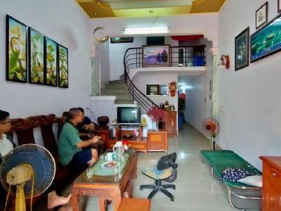 Bán nhà 1,5 tầng ngõ Nguyễn Bính - Văn Cao có sân cổng rộng. Nhà có phòng ngủ dưới tầng 1