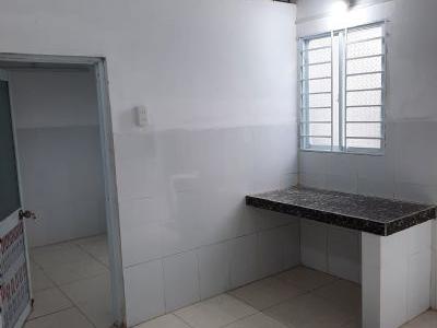Cho thuê nhà nhỏ xinh có p. Khách, 1 p.ngủ, có gác đúc, bếp, wc, sân, cổng rào riêng