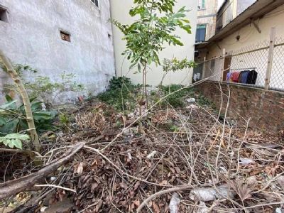 Tôi cần bán gấp miếng đất ở Long biên 68m2 , mặt tiền 4m2. Giá 1,25 tỉ Ngõ nông đi 3 bước ra đường