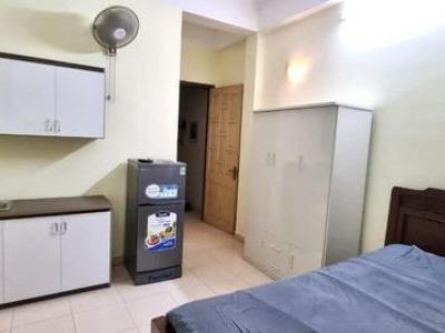 Cho thuê căn hộ khép kín tại ngõ 39 Phạm Tuấn Tài, Cầu Giấy Tầng 2 thang bộ, có ban công
