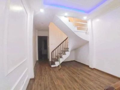 Cực hiếm nhà Đại Mỗ 34m2 Ô tô quay đầu trong ngõ, dân xây 4 tầng chắc chắn.